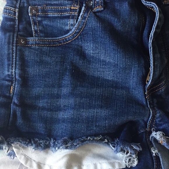 Super Stretch American Eagle Shorts - Picture 2 of 4